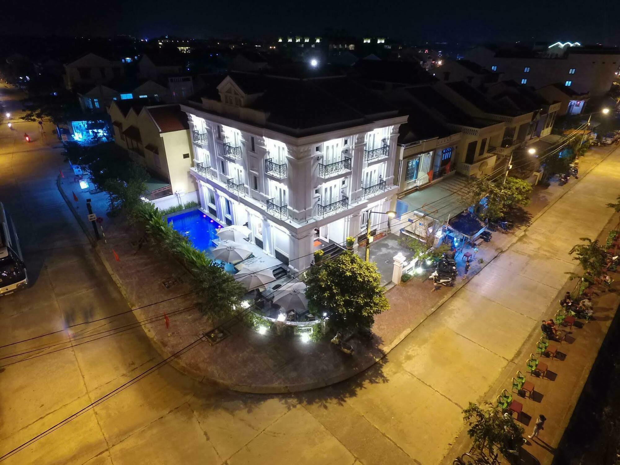 Hoi An Canal House Hotel Exterior photo